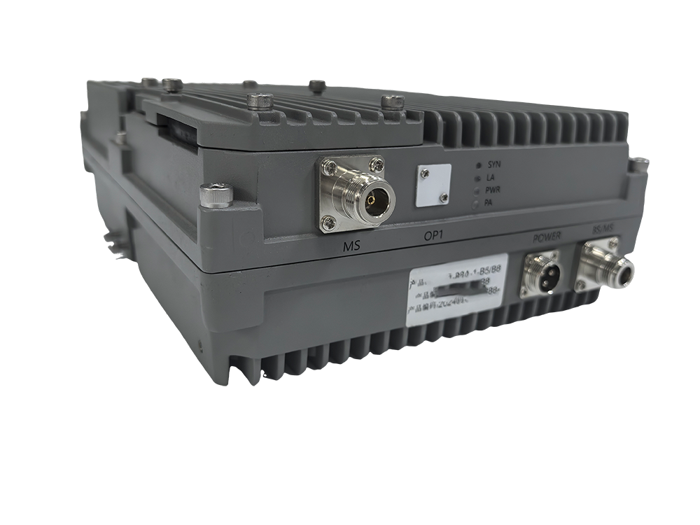  密山三频手机信号接收器2000㎡